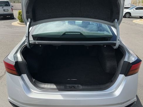 Used 2024 Nissan Altima 2.5 SV FWD image 20