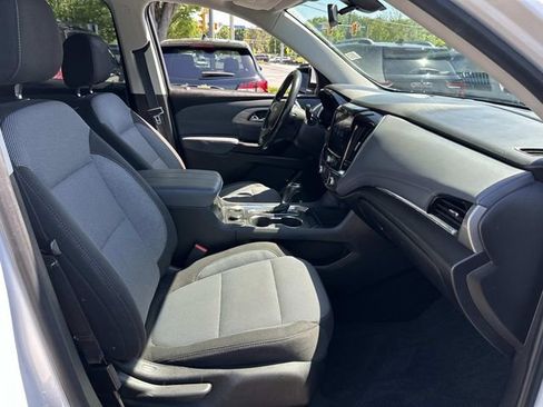 Used 2019 Chevrolet Traverse LT FWD image 10