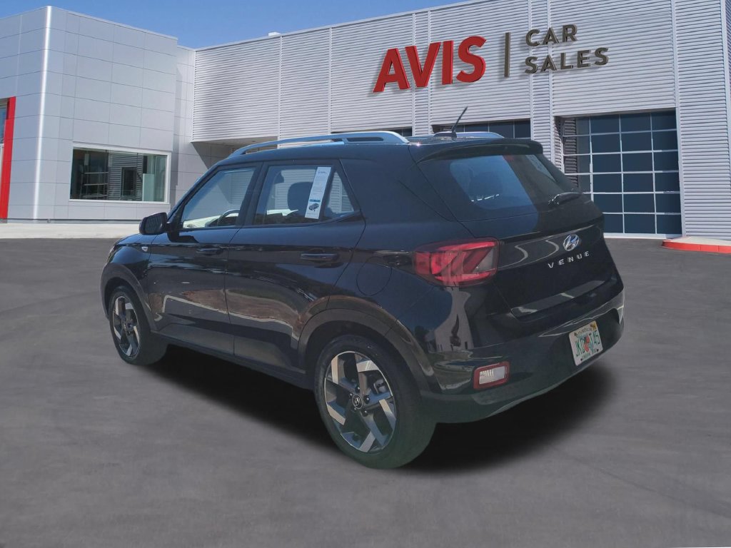 Used 2026 Hyundai Venue SEL FWD image 9