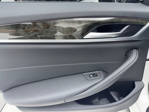 Used 2022 BMW 530i w/ Convenience Package image 42