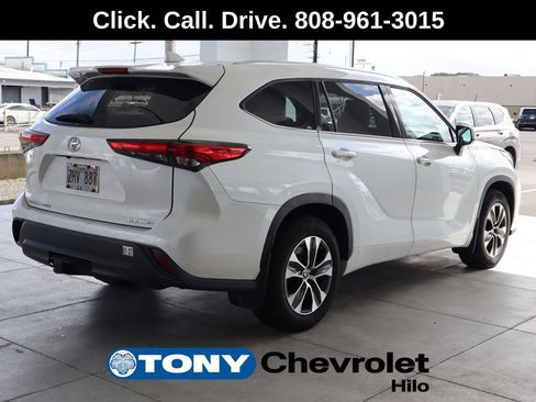 Used 2021 Toyota Highlander XLE image 5