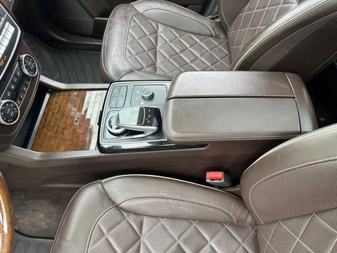 Used 2019 Mercedes-Benz GLS 550 4MATIC image 10