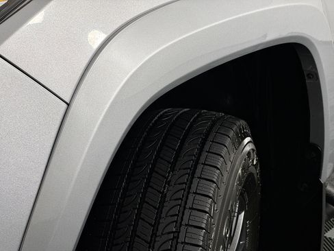 Used 2021 Toyota Tacoma SR5 image 46