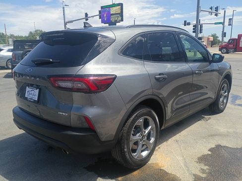 Used 2025 Ford Escape ST-Line AWD/4WD image 6