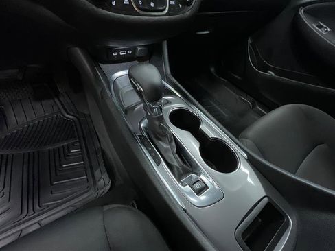Used 2023 Chevrolet Malibu LT FWD image 15