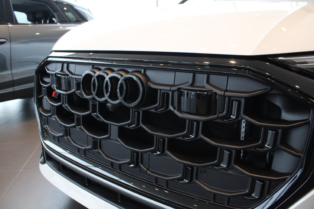 New 2026 Audi SQ8 Prestige AWD/4WD image 31
