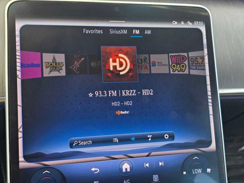 Used 2023 Mercedes-Benz S 500 4MATIC w/ AMG Line image 31