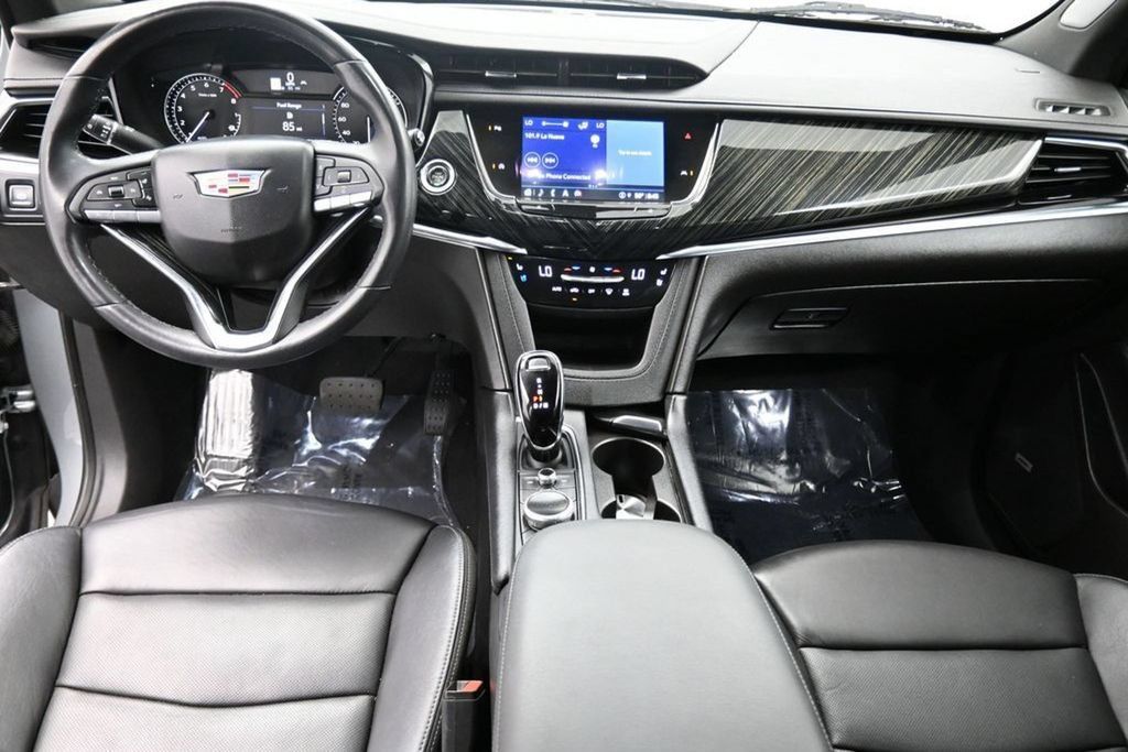 Used 2023 Cadillac XT6 Premium Luxury FWD image 25