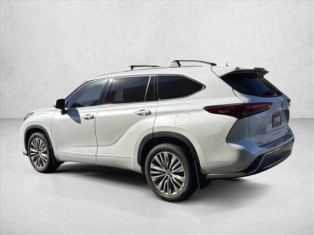 Used 2022 Toyota Highlander Platinum AWD/4WD image 7