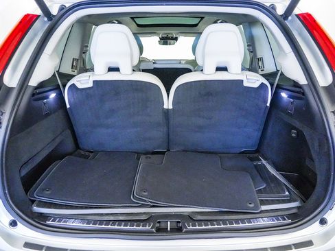Used 2020 Volvo XC90 T5 Momentum w/ Protection Package Premier AWD/4WD image 28