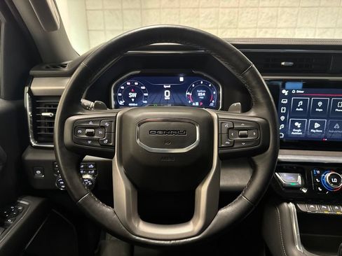 Used 2022 GMC Sierra 1500 Denali AWD/4WD image 17