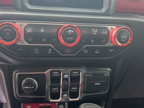 Used 2020 Jeep Gladiator Rubicon image 22