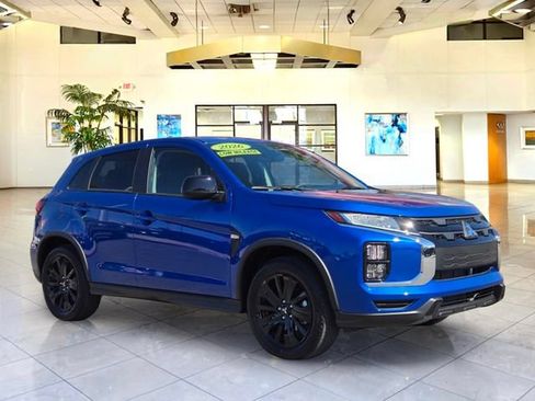 Used 2026 Mitsubishi Outlander Sport AWD image 3