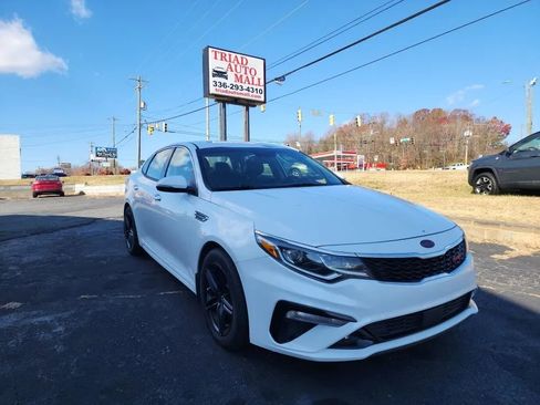 Used 2019 Kia Optima EX image 3