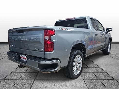 Used 2025 Chevrolet Silverado 1500 Custom image 5