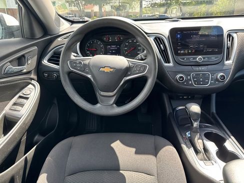 Used 2024 Chevrolet Malibu LT image 23