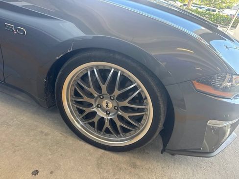 Used 2021 Ford Mustang GT RWD image 4