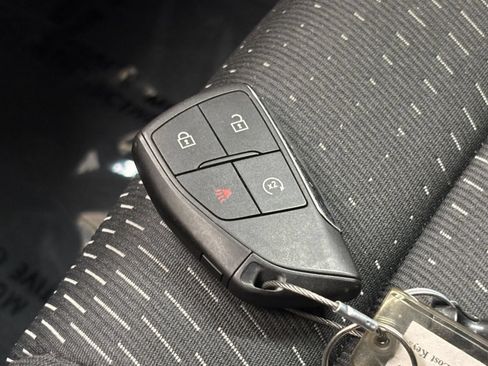 Used 2025 Chevrolet Equinox LT AWD/4WD image 21