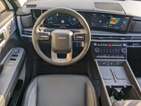 Used 2025 Hyundai Santa Fe Limited image 16