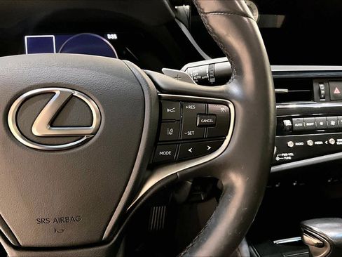 Used 2024 Lexus ES 350 w/ Premium Package image 23