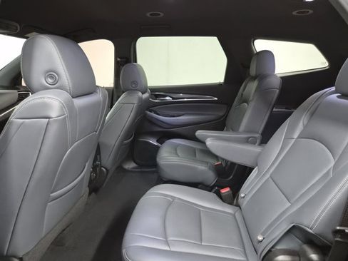 Used 2022 Buick Enclave Essence w/ Sport Touring Edition image 17