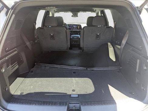 Used 2024 Chevrolet Traverse LT w/ Enhanced Driving Package FWD image 6