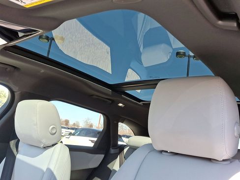 Certified 2026 Land Rover Range Rover Velar S image 25