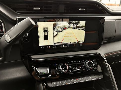 Used 2024 GMC Sierra 2500 AT4 w/ Technology Package image 18