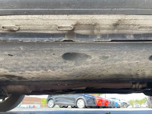 Used 2011 Volkswagen Tiguan S image 21