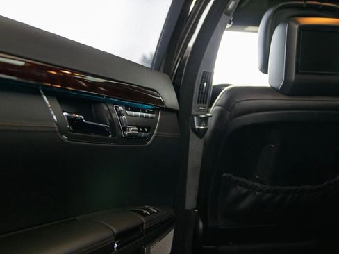 Used 2011 Mercedes-Benz S 63 AMG w/ AMG Performance Pkg image 33