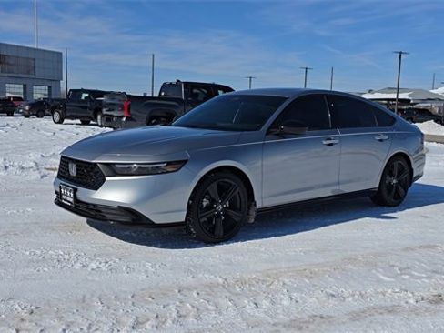 Used 2023 Honda Accord Sport image 2