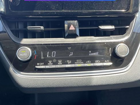 Used 2024 Toyota Corolla LE image 37