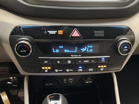 Used 2018 Hyundai Tucson Value AWD/4WD image 24