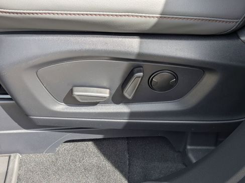 New 2026 Ford Explorer Active image 12