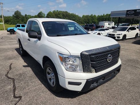 Used 2022 Nissan Titan S AWD/4WD image 2