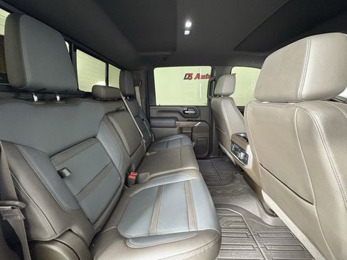 Used 2023 GMC Sierra 2500 Denali image 45