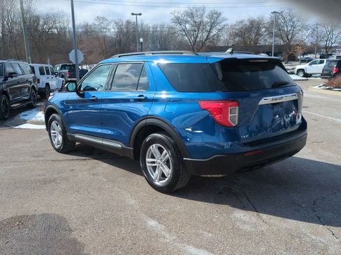 Used 2023 Ford Explorer XLT image 6
