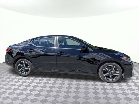 Used 2024 Nissan Sentra SV FWD image 2