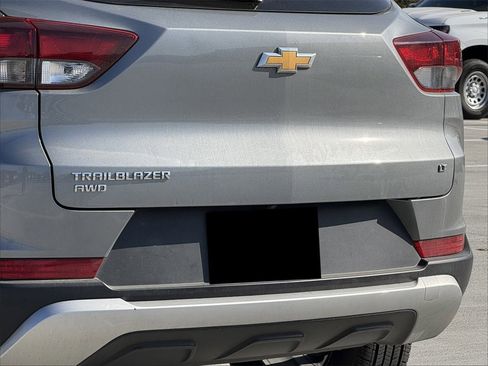 Used 2023 Chevrolet TrailBlazer LT image 6