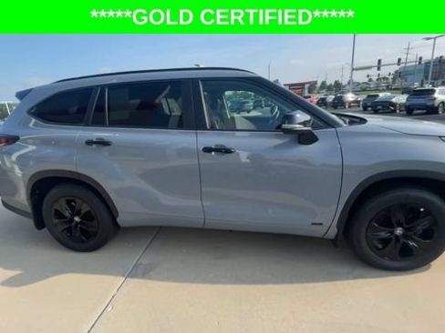 Certified 2024 Toyota Highlander XLE AWD/4WD image 3