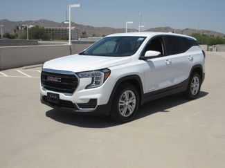 Used 2024 GMC Terrain SLE image 1