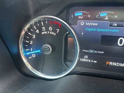 Used 2017 Ford F150 Lariat image 28