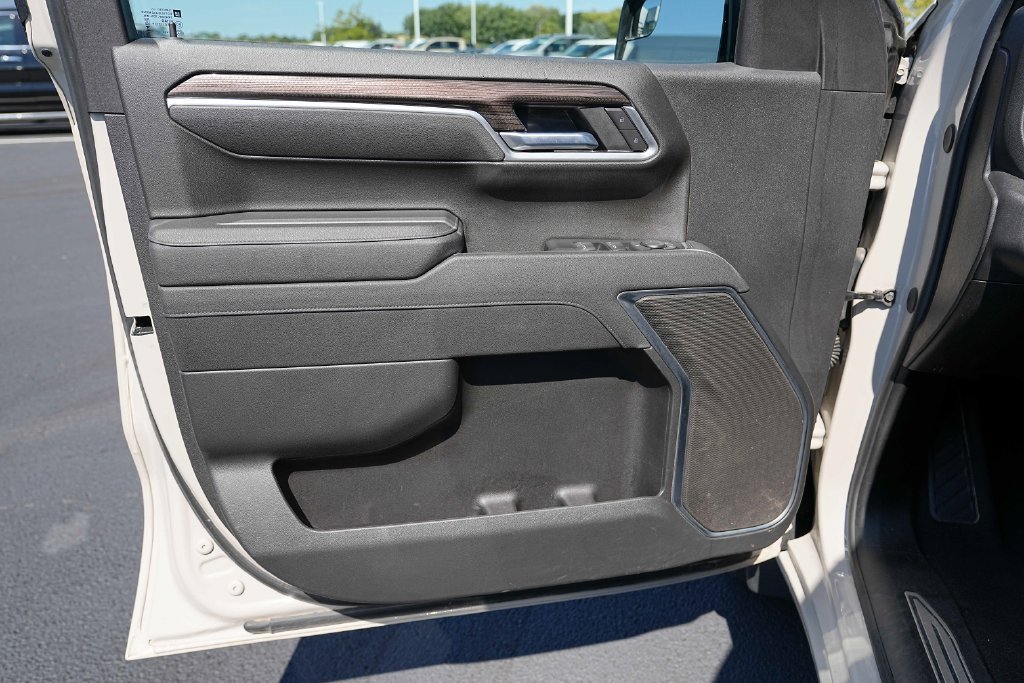 Used 2026 Chevrolet Silverado 1500 RST AWD/4WD image 26