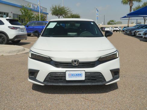 Used 2024 Honda Civic Sport image 2