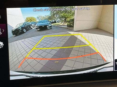 Used 2025 Kia Seltos S image 18