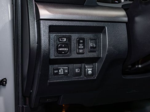 Used 2021 Toyota Tundra SR5 w/ Trail Edition AWD/4WD image 18