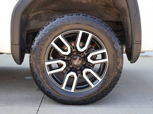 Used 2023 GMC Sierra 1500 AT4 w/ AT4 Preferred Package AWD/4WD image 50