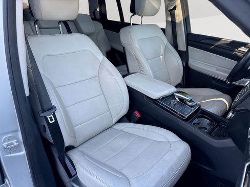 Used 2017 Mercedes-Benz GLS 550 4MATIC image 28