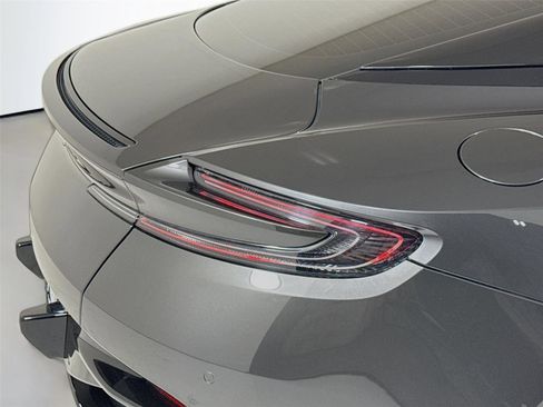 Used 2018 Aston Martin DB11 V12 image 35