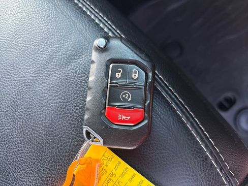 Used 2018 Jeep Wrangler Unlimited Sahara image 52